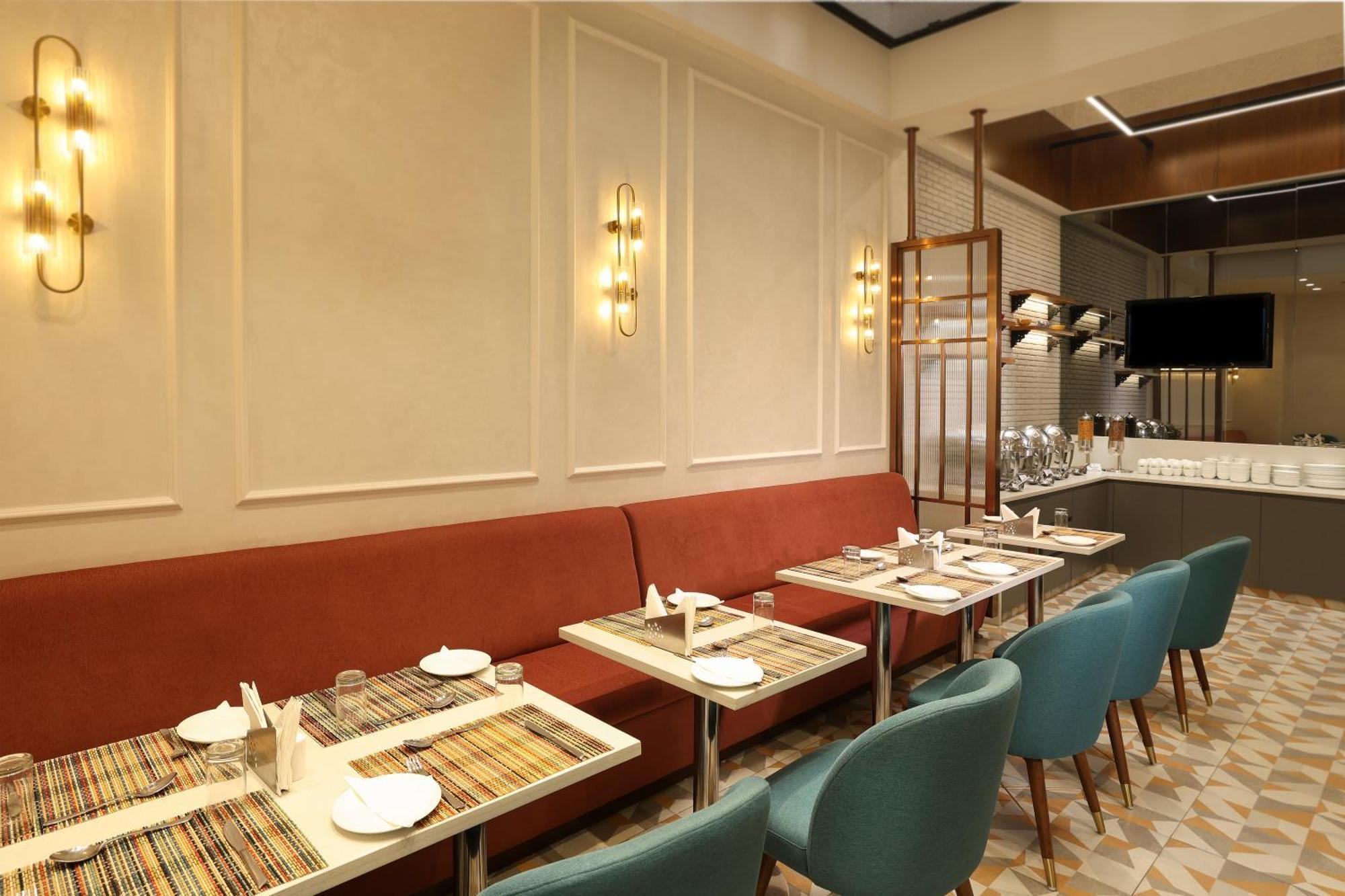 Indus Biznotel New Delhi Extérieur photo